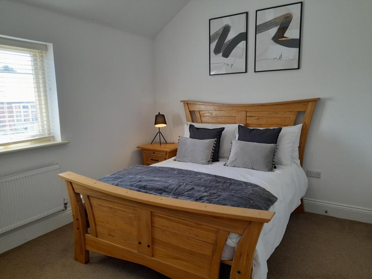 The Stables A Contractor Family 2 Bed Town House In Central Melton Mowbray Exterior photo
